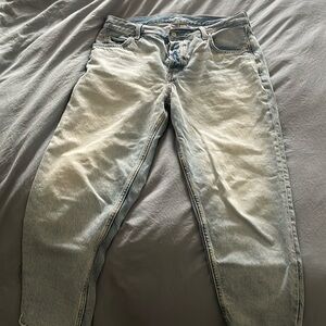 Old navy tapered jeanss